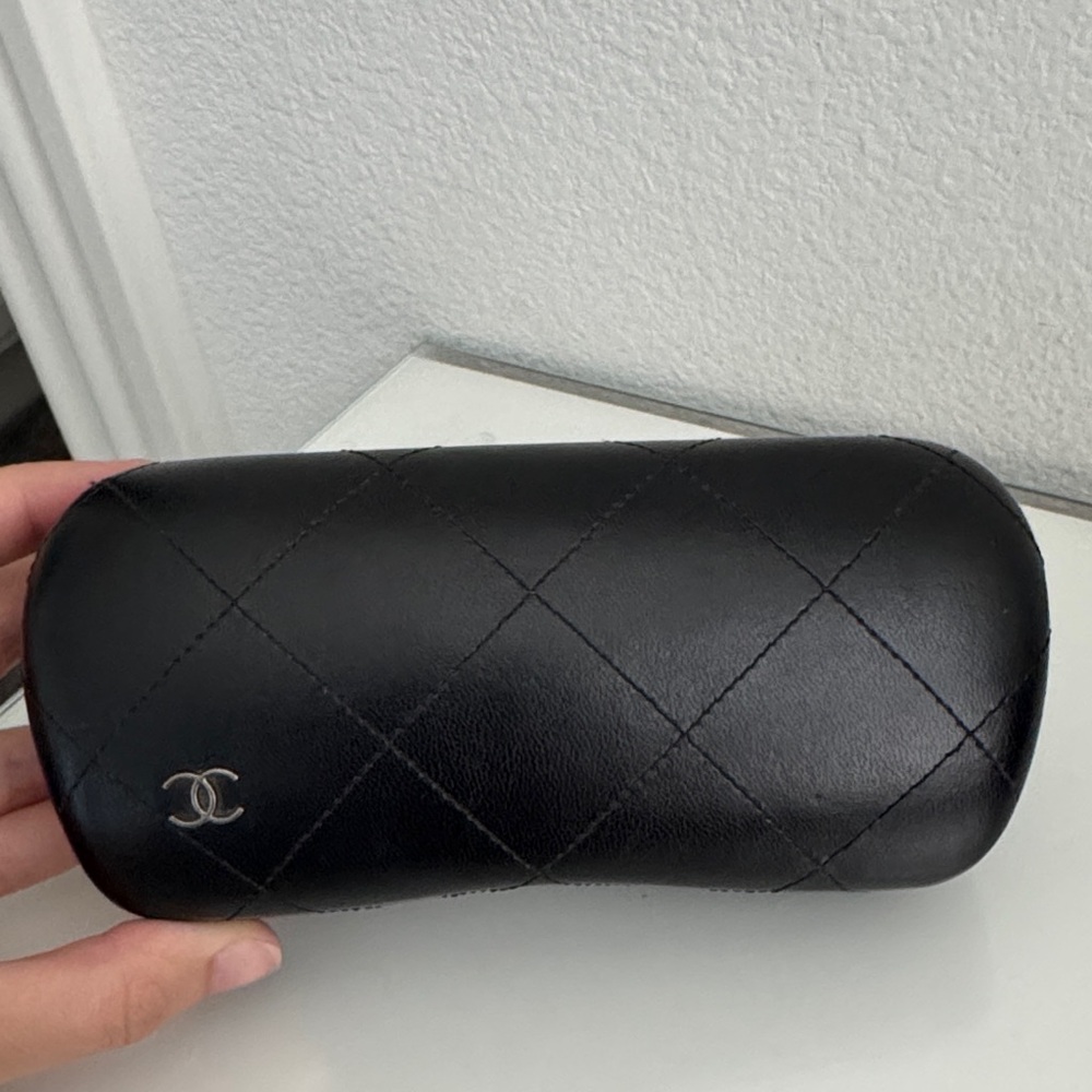 Chanel Black Sunglasses with Case - Picture 4 of 8